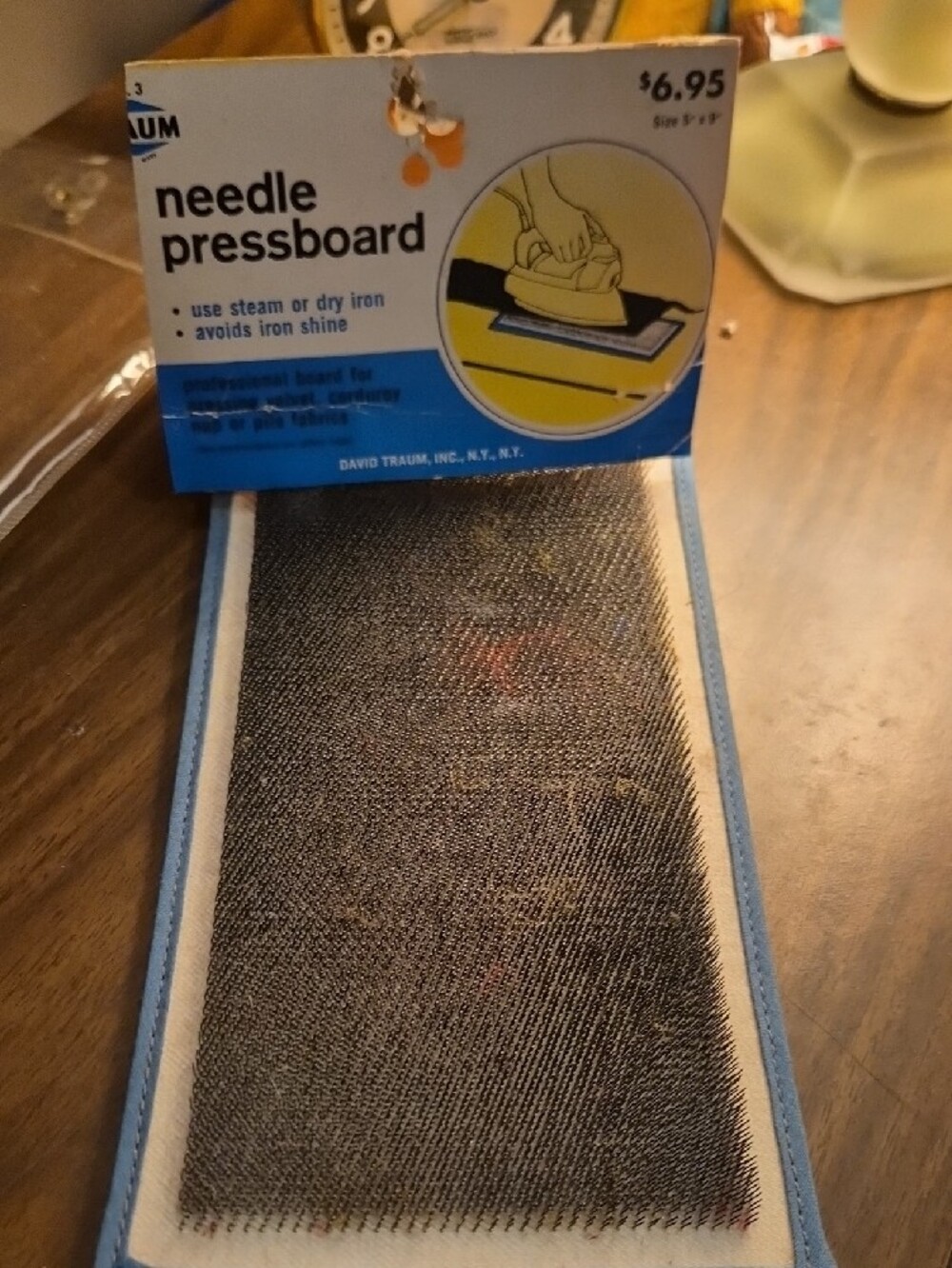 Needle Pressboard with Blue Trim - Neutral Canvas 1970s Vintage - Picture 9 of 10